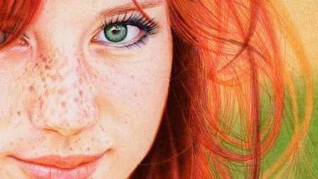 Девушка с веснушками арт