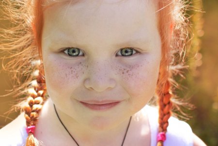 Рыжие дети с веснушками