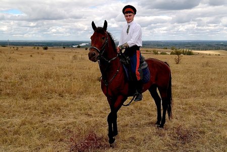 Донской казак в степи