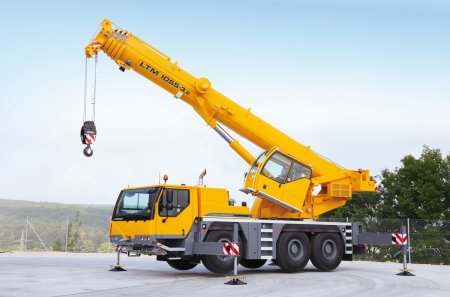 Автокран Liebherr LTM 1055