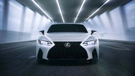 Lexus is 350 2021