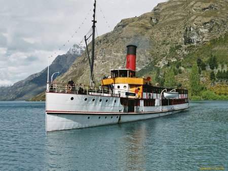 Современный пароход