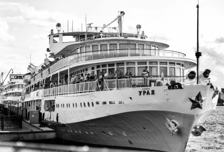 Серго Орджоникидзе пароход