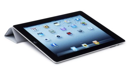 Планшет на белом фоне