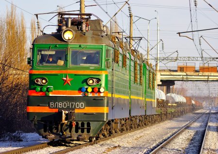 Локомотив Железнодорожный вл80