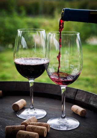 Бокал с вином