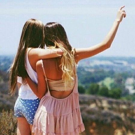 Подруги вместе