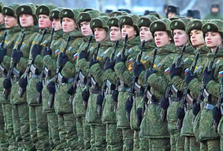 Солдаты в армии