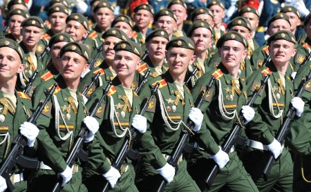 Строй солдат