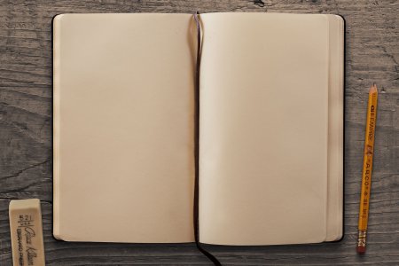 Блокнот с чистыми листами