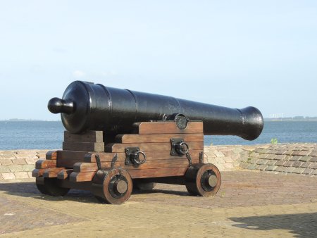 Военные пушки