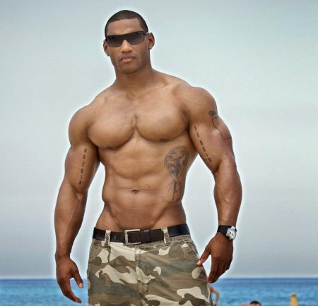 Накаченный человек