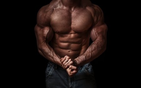 Накаченный торс