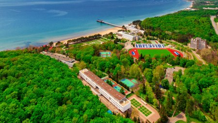 Лагерь орлёнок на чёрном море