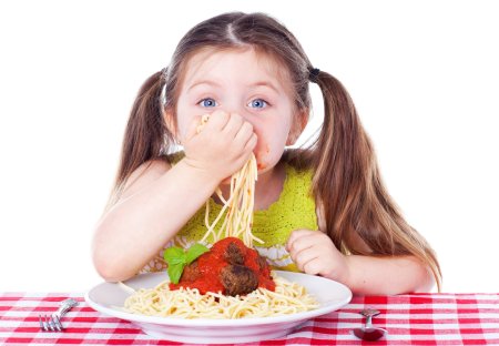 Дети за столом