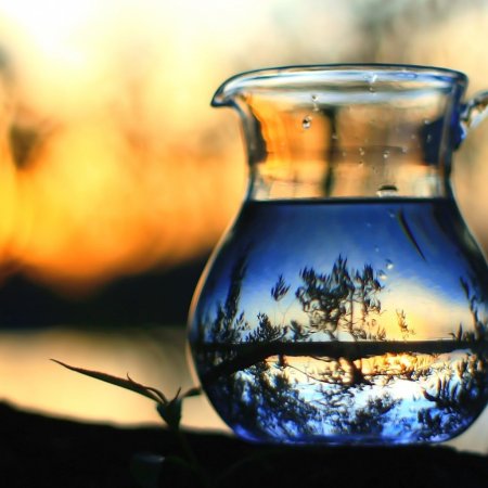 Сосуд с водой