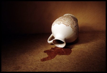 Упавший кувшин