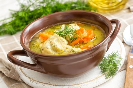 Суп с фрикадельками и клецками