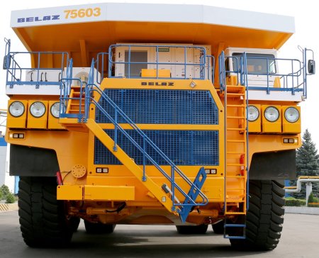 БЕЛАЗ 75603
