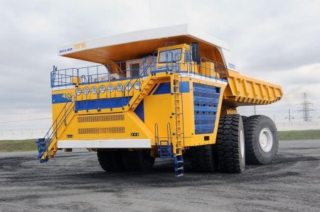 БЕЛАЗ-75710