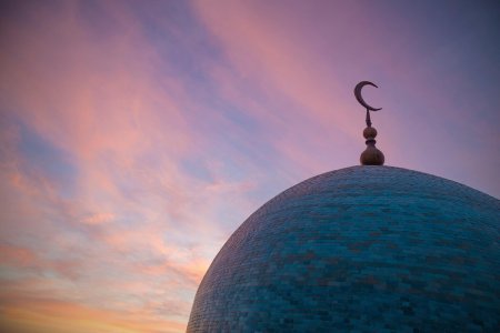 Полумесяц с мечетью