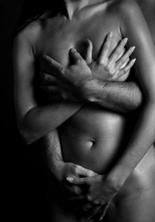 Эротическая фотосессия пары