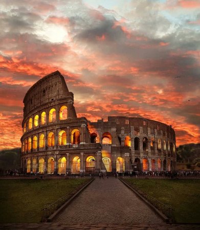 Амфитеатр Колизей в Италии