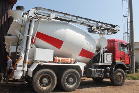 Миксер с транспортерной лентой