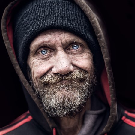 Красивый бомж