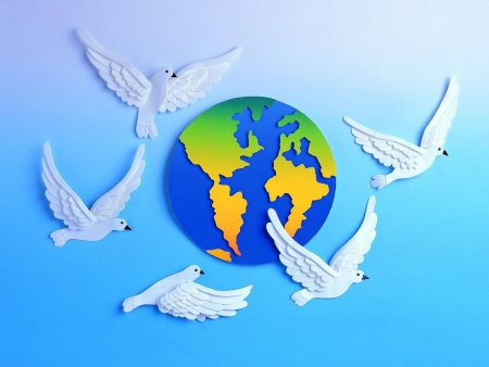 Аппликация на тему мир