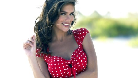 Игривая девушка