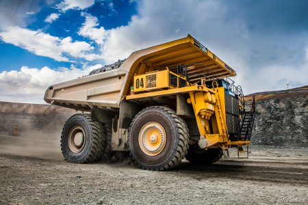 Самосвал Комацу 730е