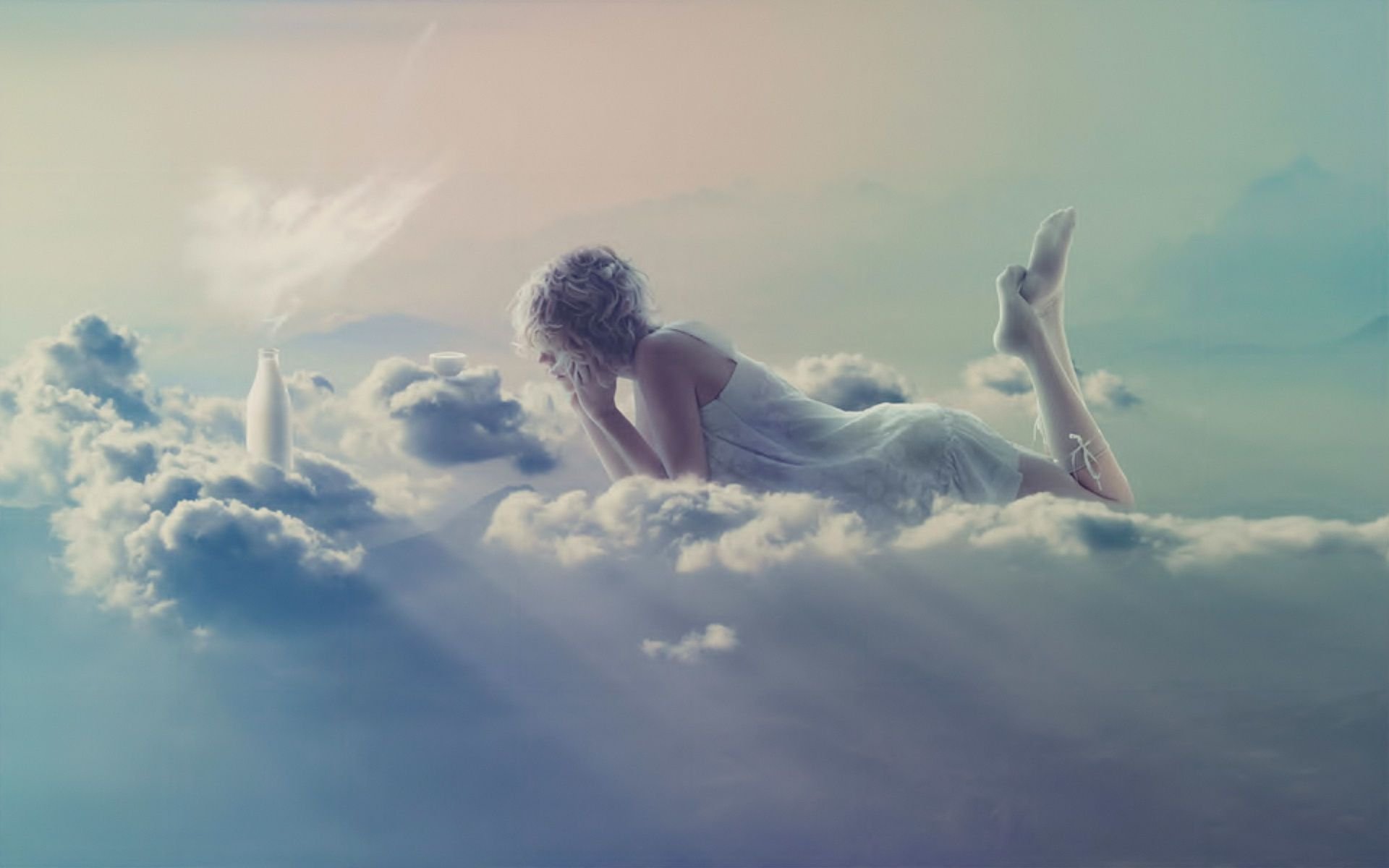Нежный мой ангел земной. Девушка в облаках. Ангел в небе. Девушка летает в облаках. Небесные ангелы.