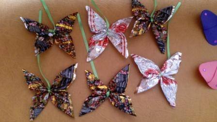 Поделка из фантиков бабочка