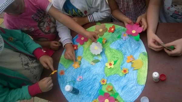 Аппликация на тему Планета земля