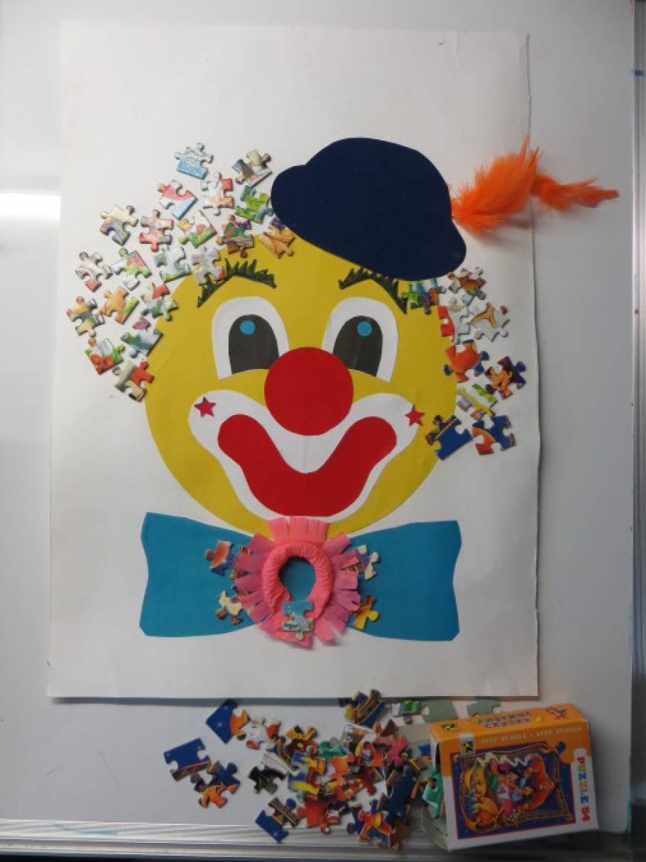Поделки на день смеха в детском саду. Объемная аппликация клоун. Клоун аппликация для детей. Поделка клоун. Поделка клоун из цветной бумаги.