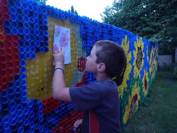 Панно из крышек