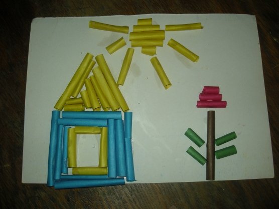 Домик из коктейльных трубочек