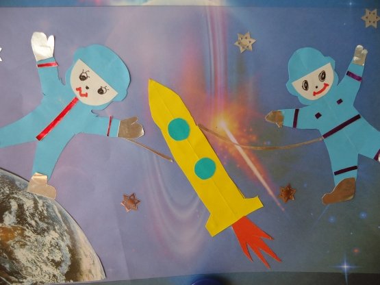 Аппликация в подготовительной группе на тему космос