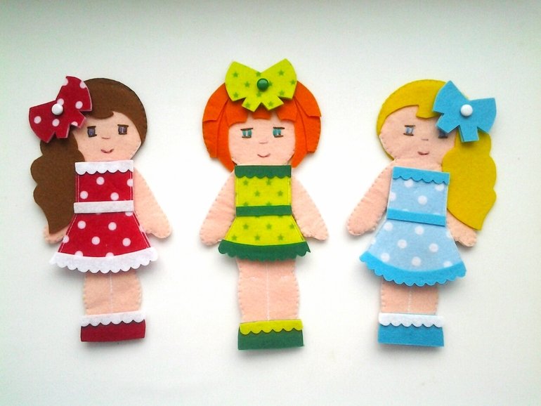 Куколки для детей своими руками. Кукла из фетра. Аппликационные куклы из фетра. Плоскостные куклы. Фетр аппликация.