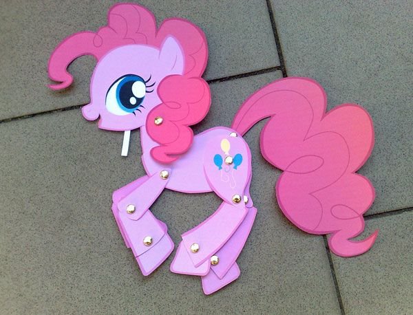 Бумажная пони Пинки Пай