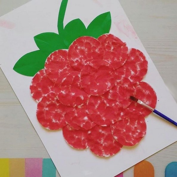 Поделка с малышами Ягодка