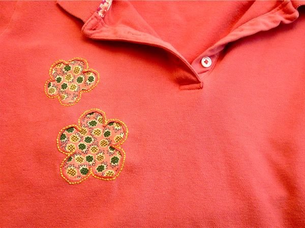 Декоративная заплатка на блузке