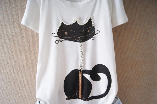 Декор футболки вышивкой