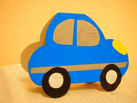 Машинка из цветной бумаги