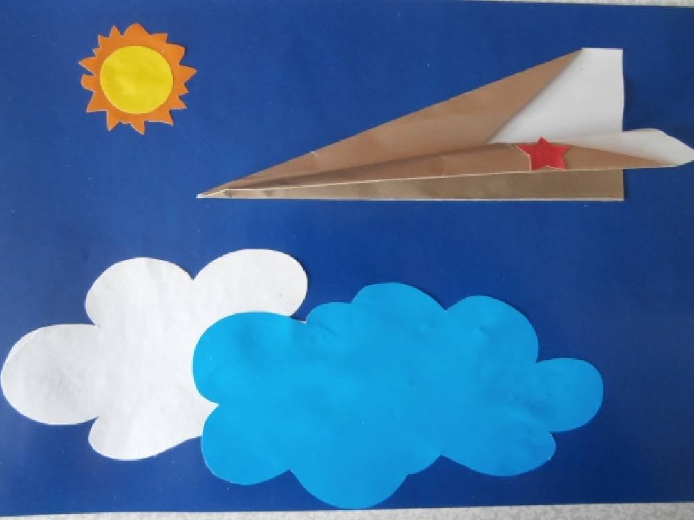 Самолет подготовительная группа. Самолеты. Аппликация. Аппликация к 23 февраля. Самолет аппликация для детей. Объемная аппликация самолет.