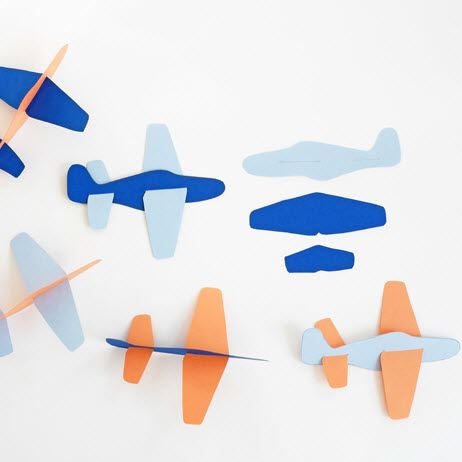 Объемная поделка самолет