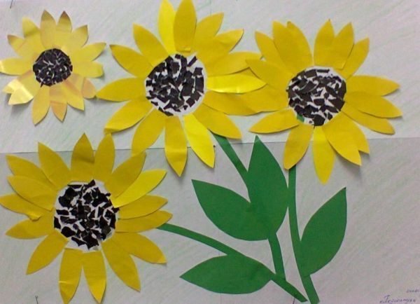 : «Золотые Подсолнухи»стр. 38 ( и.а Лыкова)