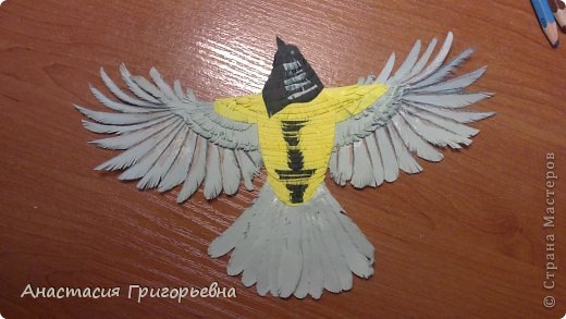 Птица из бумаги с перьями