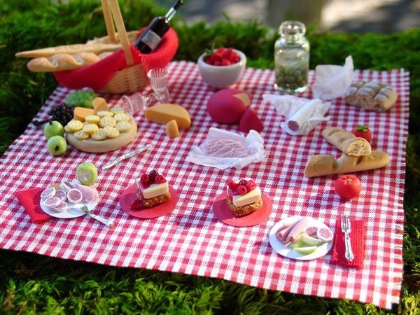 Пикник из полимерной глины